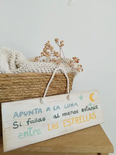 Cartel Apunta a la Luna